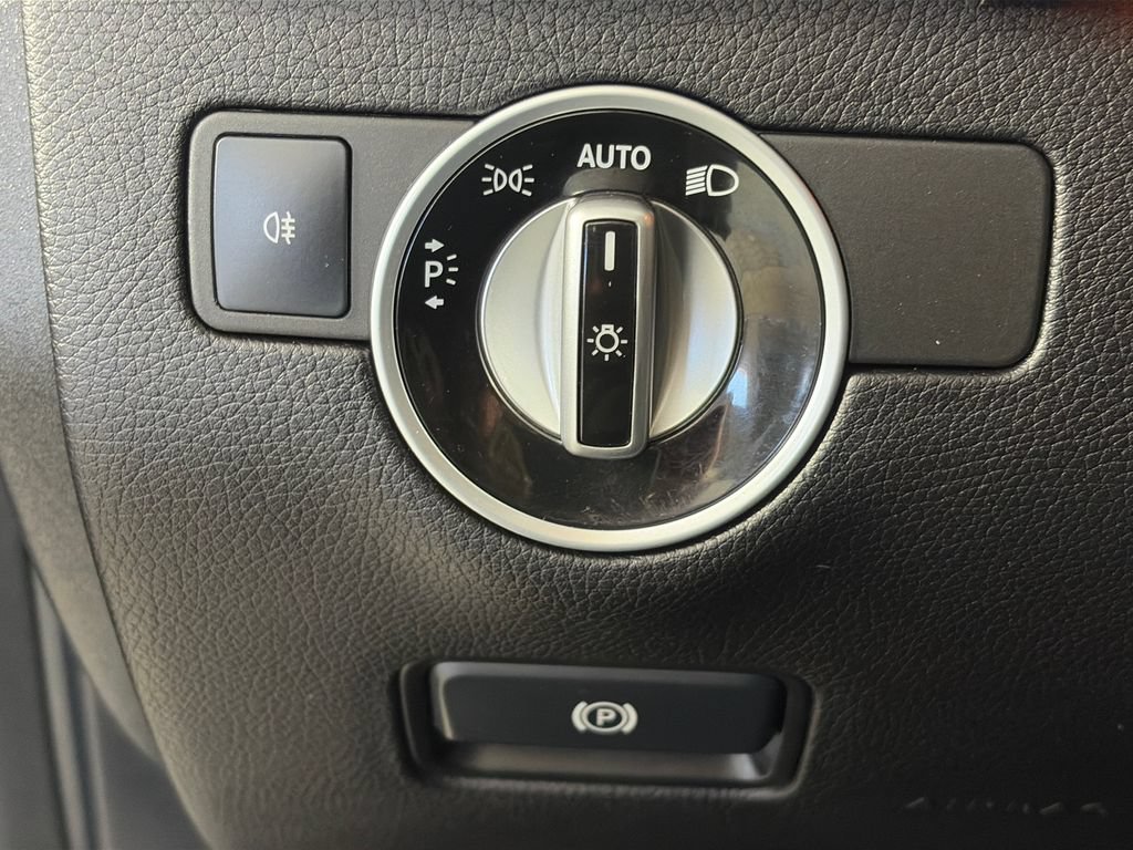 Used 2017 Mercedes-Benz GLS 550 4MATIC image 24