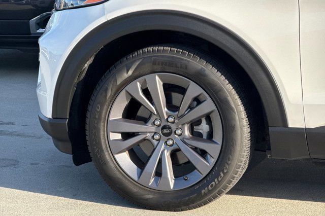 Certified 2022 Ford Explorer XLT w/ Equipment Group 202A image 36