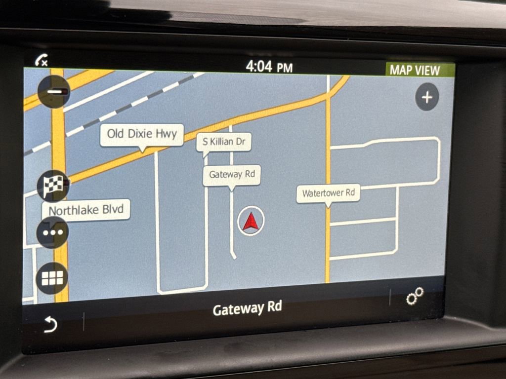 Used 2017 Jaguar F-PACE Premium image 21