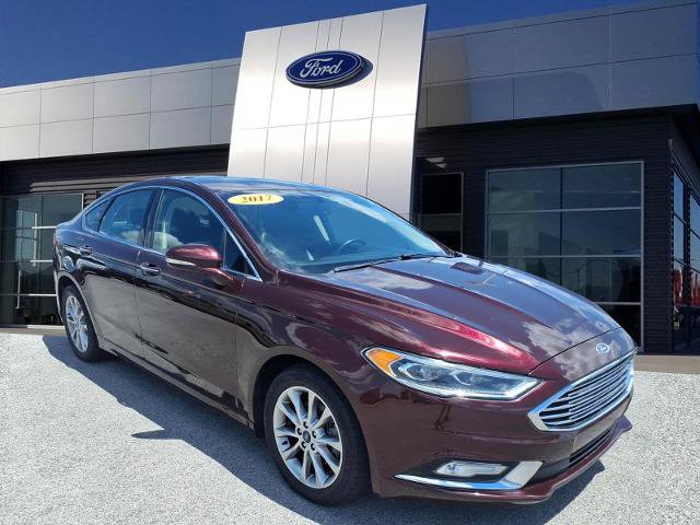 Certified 2017 Ford Fusion SE w/ Fusion SE Technology Package FWD image 1