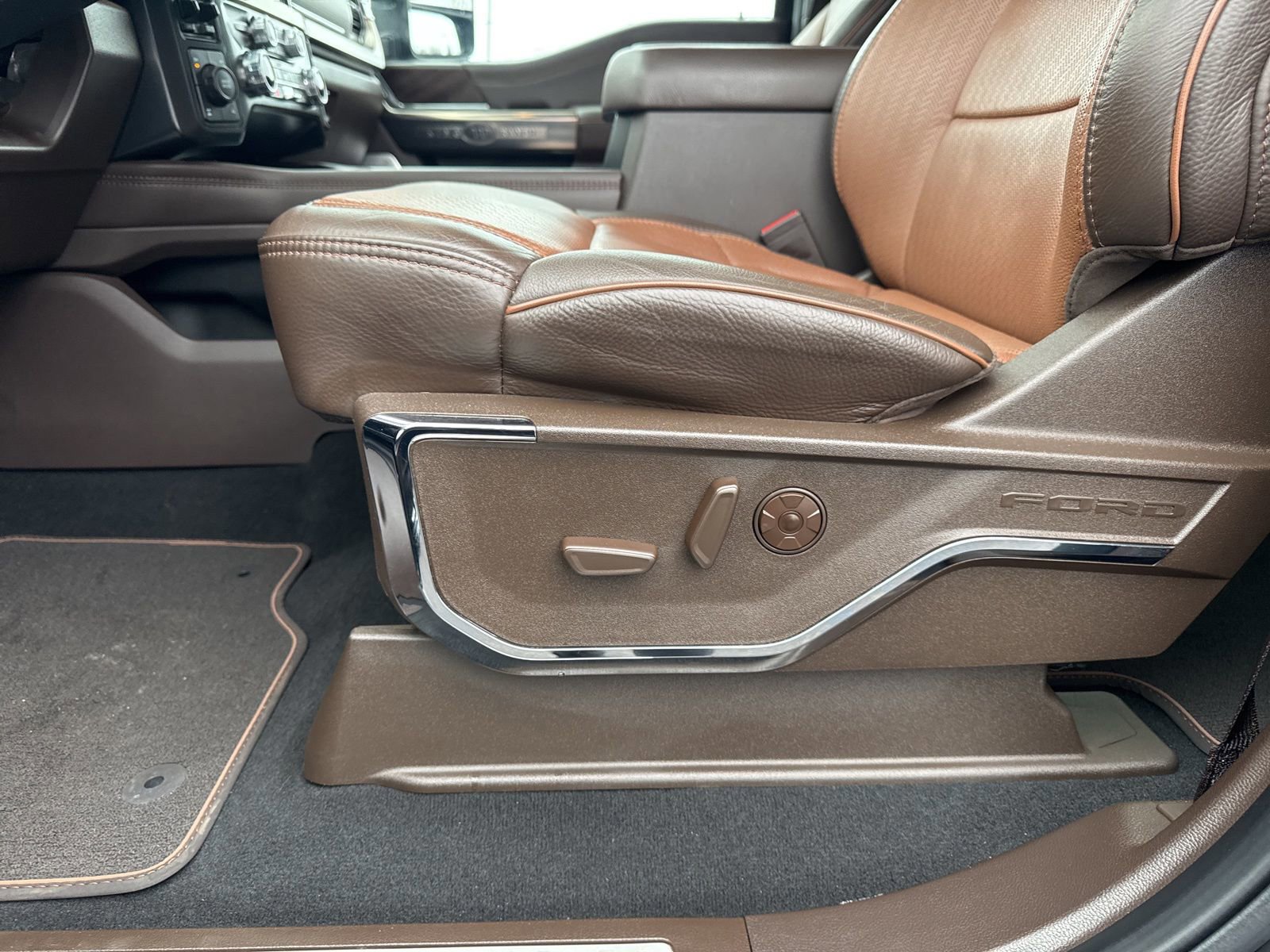 Certified 2024 Ford F350 King Ranch w/ Chrome Package image 41