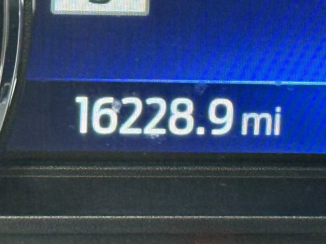 Certified 2022 Ford Explorer XLT w/ Equipment Group 202A image 17