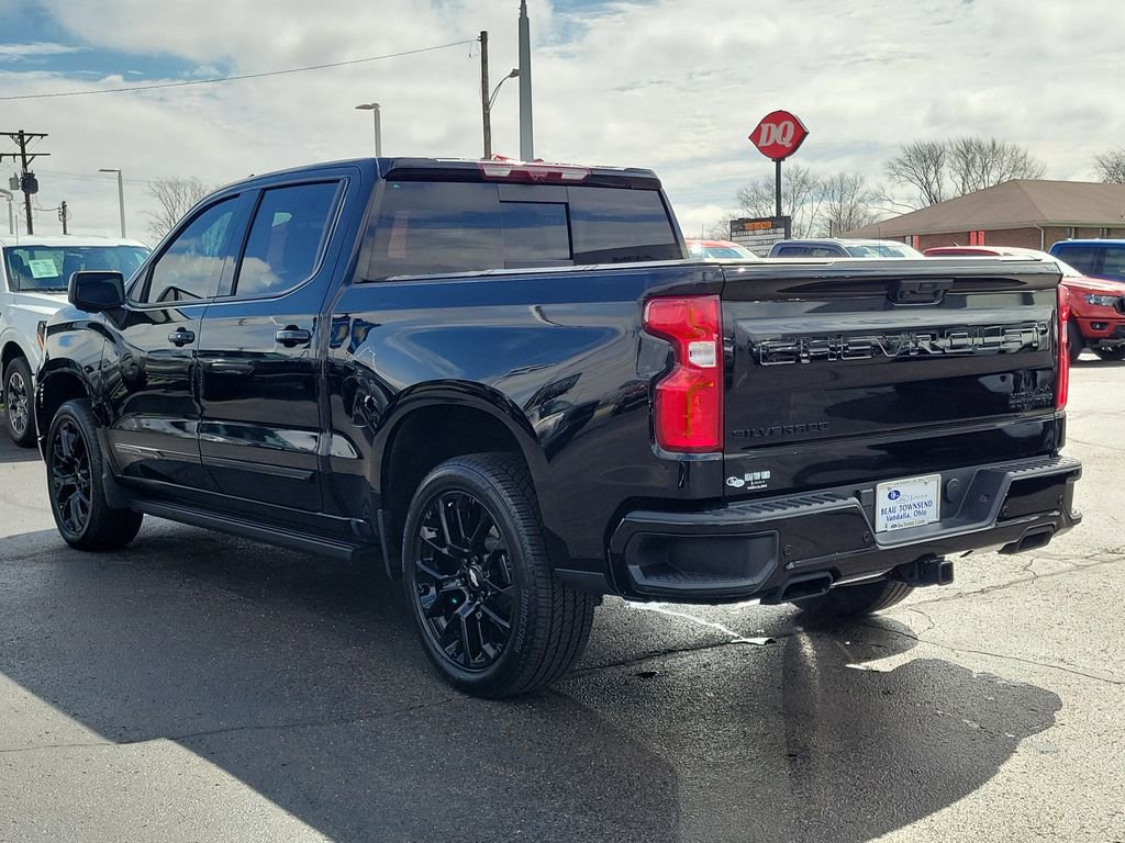 Used 2024 Chevrolet Silverado 1500 High Country w/ High Country Premium Package image 3