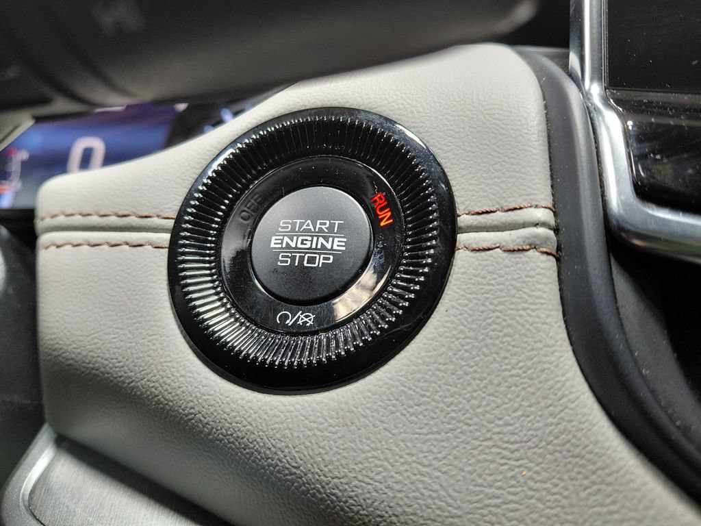 Used 2025 Jeep Compass Limited AWD/4WD image 33