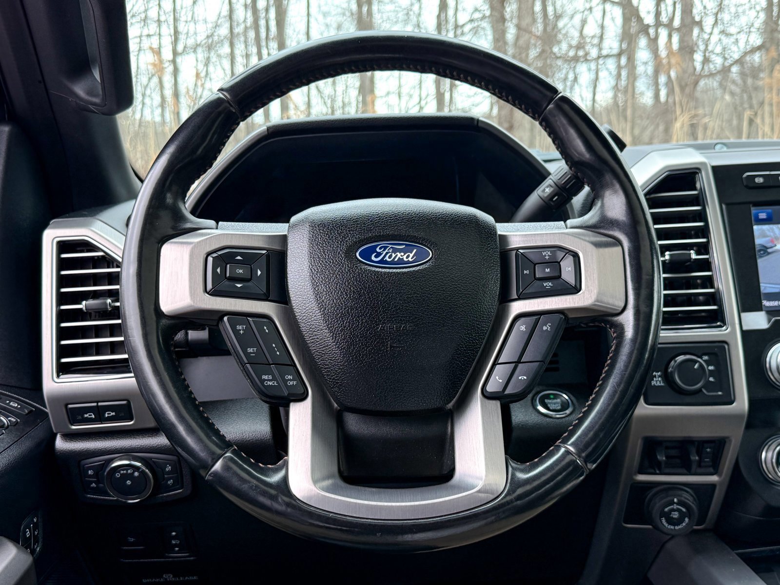 Certified 2020 Ford F250 Platinum w/ FX4 Off-Road Package image 37