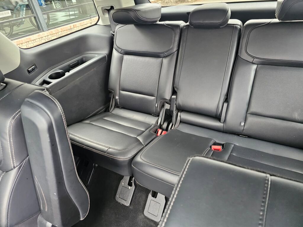 Certified 2025 Ford Expedition Platinum AWD/4WD image 15