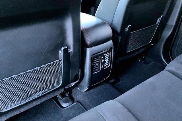 Used 2023 Dodge Durango GT image 33