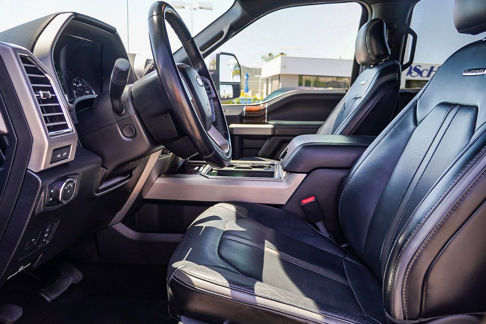 Certified 2017 Ford F250 Platinum w/ Platinum Ultimate Package image 19