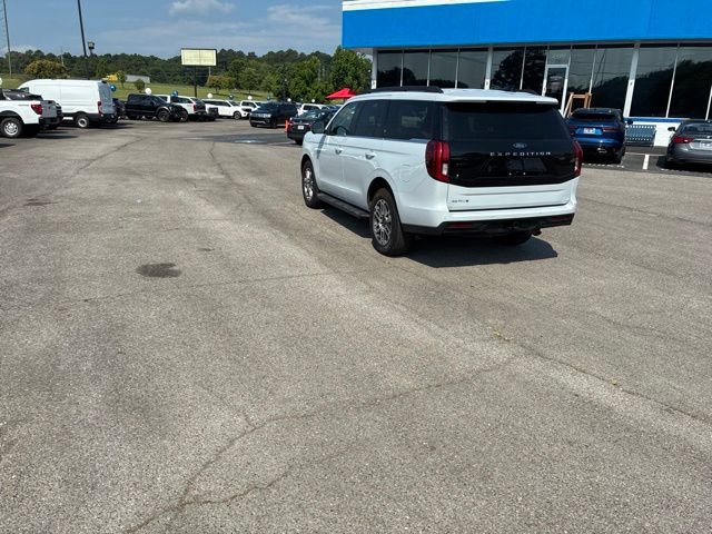 Certified 2025 Ford Expedition Active AWD/4WD image 30