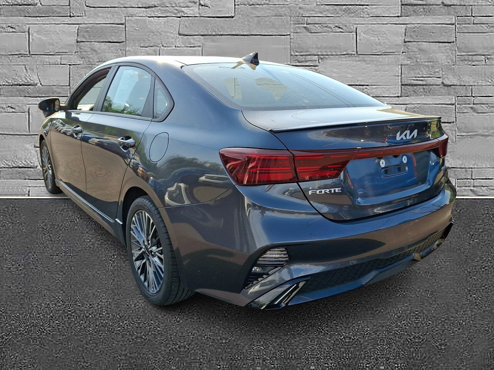 Used 2022 Kia Forte GT-Line w/ GT-Line Technology Package FWD image 8