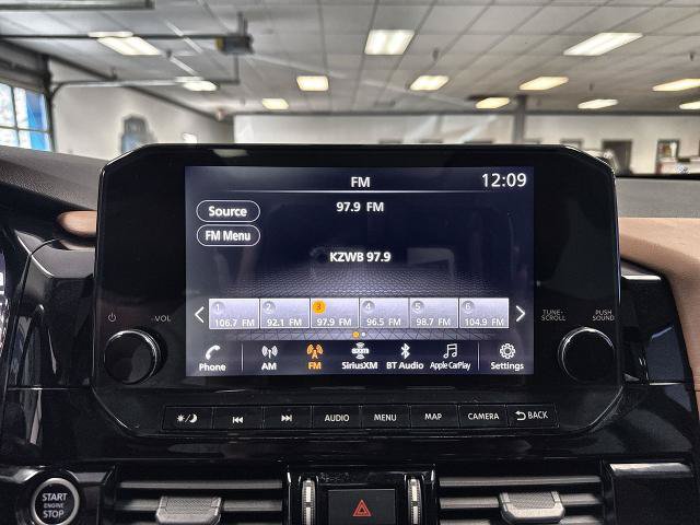 Used 2023 Nissan Pathfinder Platinum w/ Lighting Package (N92) AWD/4WD image 19
