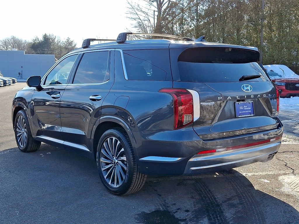 Used 2024 Hyundai Palisade Calligraphy image 3