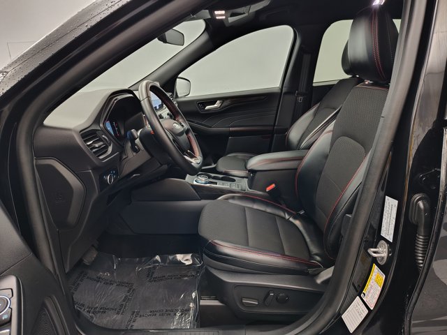 Certified 2025 Ford Escape ST-Line AWD/4WD image 22