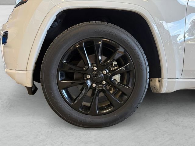 Used 2020 Jeep Grand Cherokee Altitude image 23