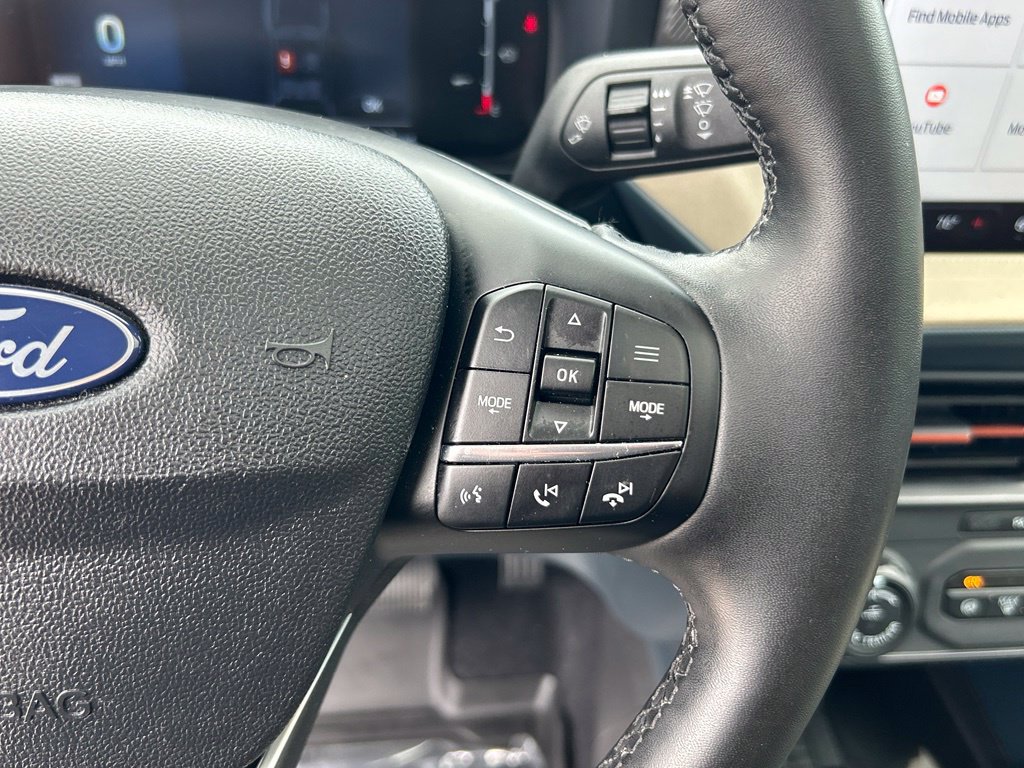 Certified 2025 Ford Maverick Lariat AWD/4WD image 39