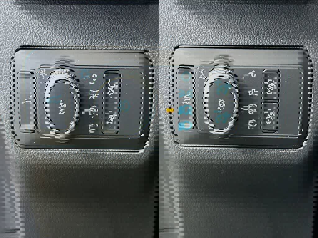 Certified 2020 Ford Escape Titanium image 27