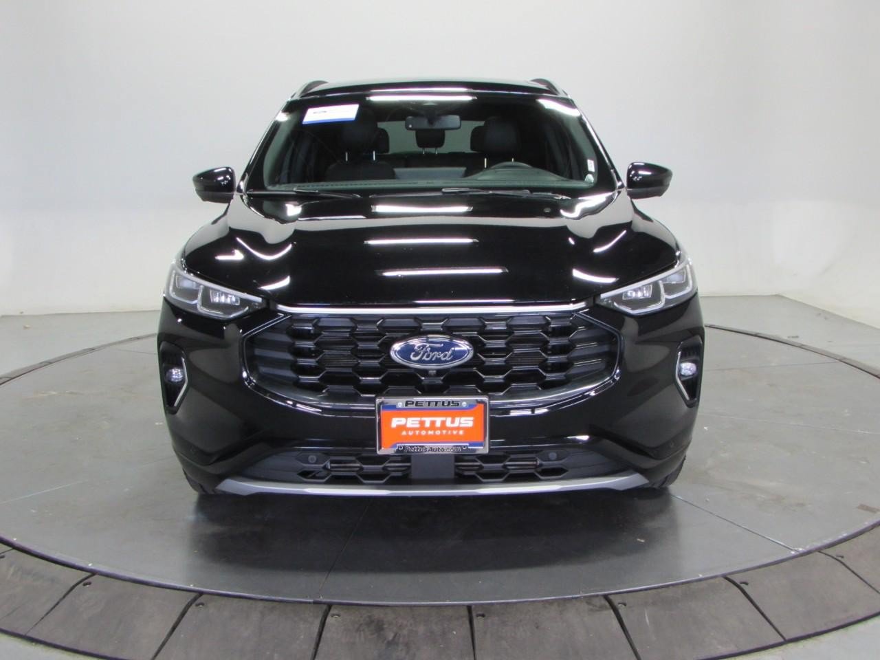 Certified 2023 Ford Escape ST-Line Elite w/ Premium Technology Package AWD/4WD image 2