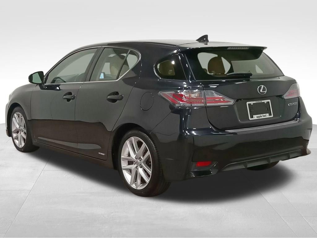 Used 2017 Lexus CT 200h 200h w/ Navigation System Package image 5