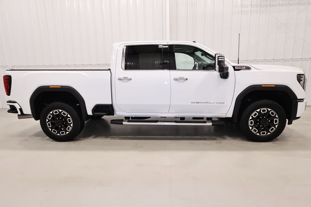Used 2024 GMC Sierra 2500 Denali w/ Denali Reserve Package image 2
