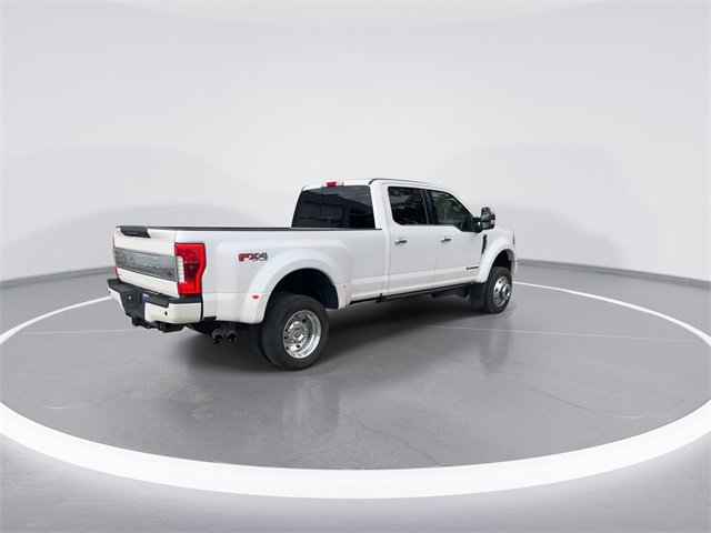 Certified 2017 Ford F450 Platinum w/ Platinum Ultimate Package image 5