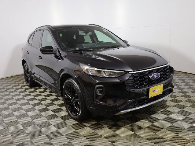 Certified 2025 Ford Escape ST-Line Elite w/ Premium Technology Package AWD/4WD image 5
