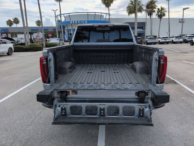Used 2024 GMC Sierra 2500 Denali w/ Denali Reserve Package AWD/4WD image 13