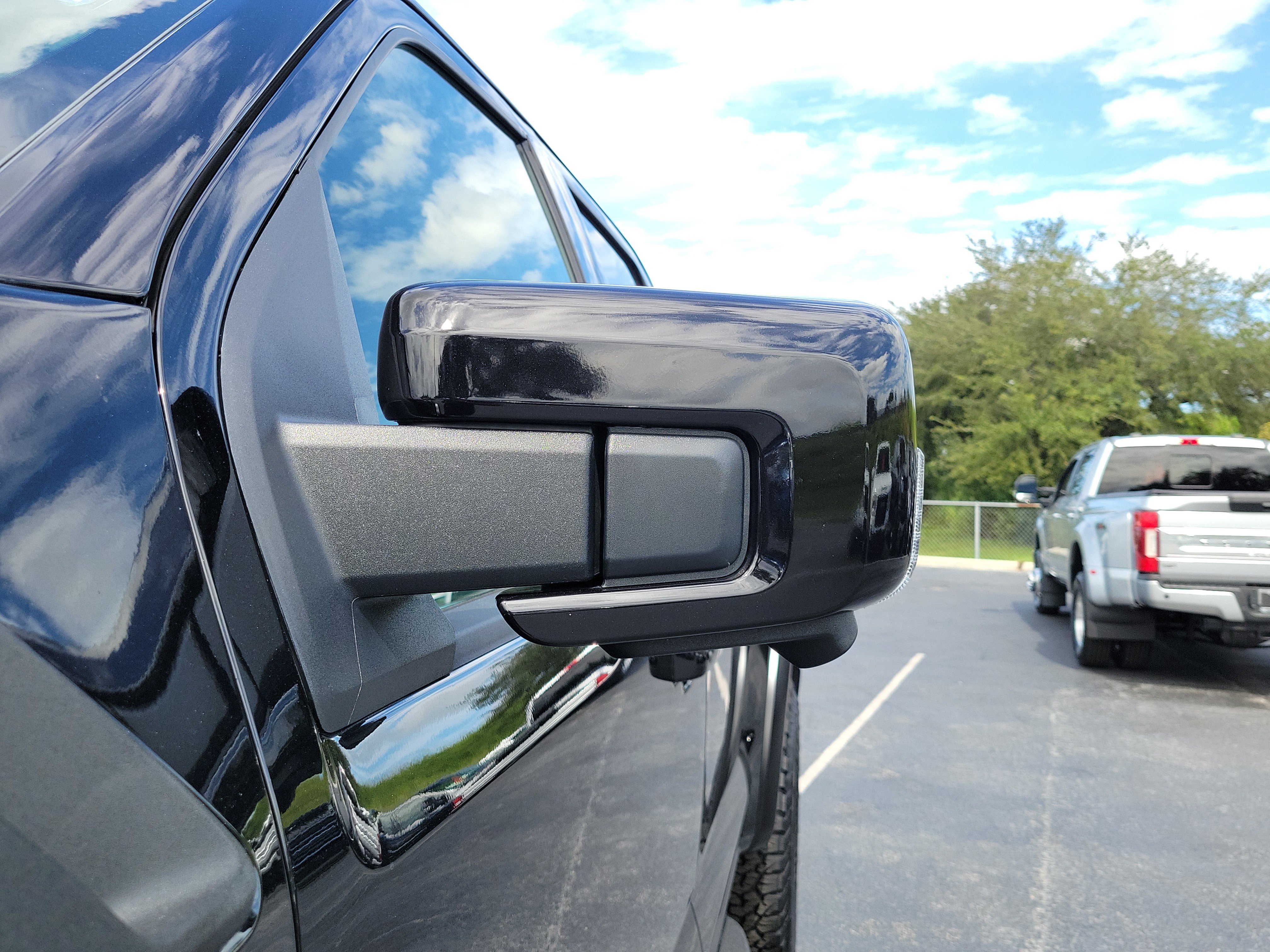 Certified 2025 Ford F150 Raptor AWD/4WD image 4