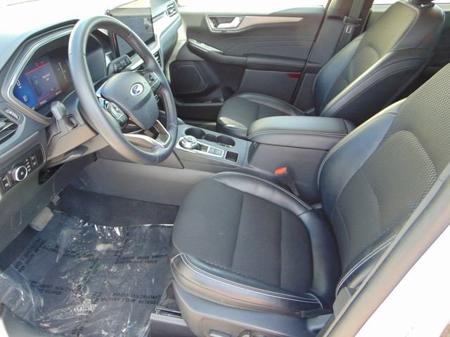 Certified 2026 Ford Escape SE w/ Class II Trailer Tow Package FWD image 10