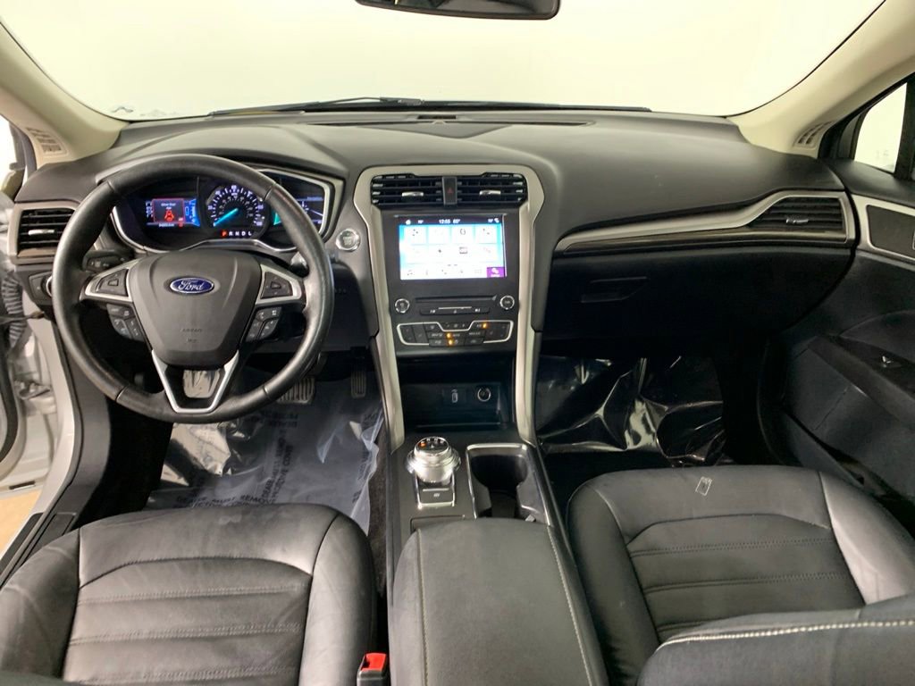 Certified 2017 Ford Fusion Energi SE FWD image 29