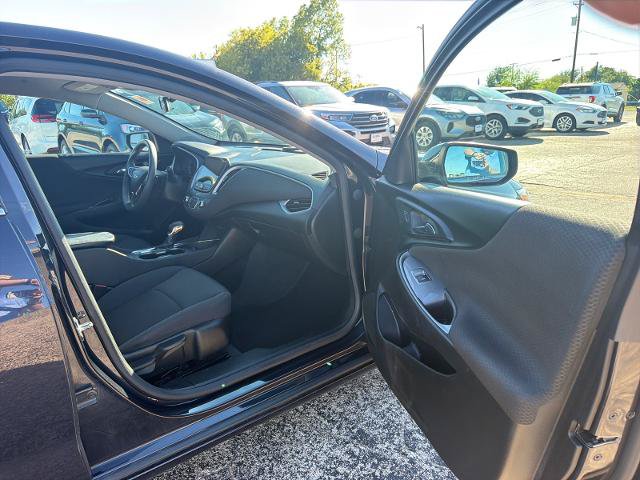 Used 2023 Chevrolet Malibu LT FWD image 38