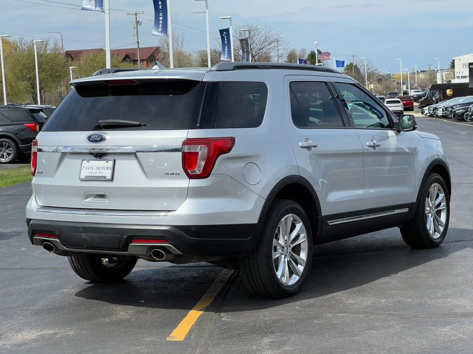 Certified 2018 Ford Explorer XLT w/ Equipment Group 202A AWD/4WD image 8