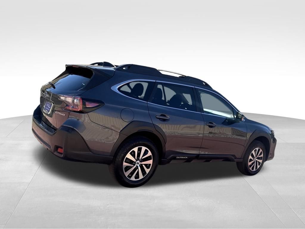 Used 2023 Subaru Outback Premium AWD/4WD image 8