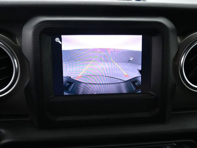 Used 2021 Jeep Gladiator Overland w/ Cold Weather Group image 31