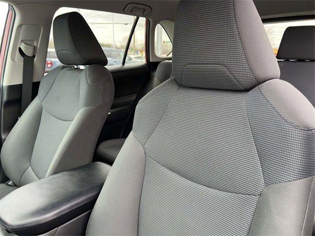Used 2022 Toyota RAV4 LE image 25