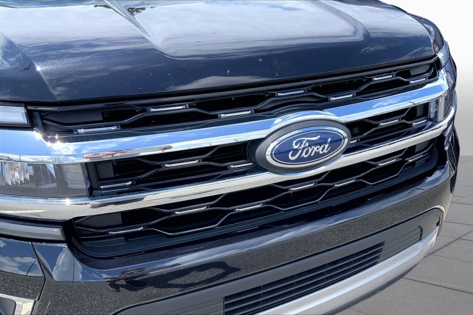 Certified 2024 Ford Expedition Max Limited RWD image 30