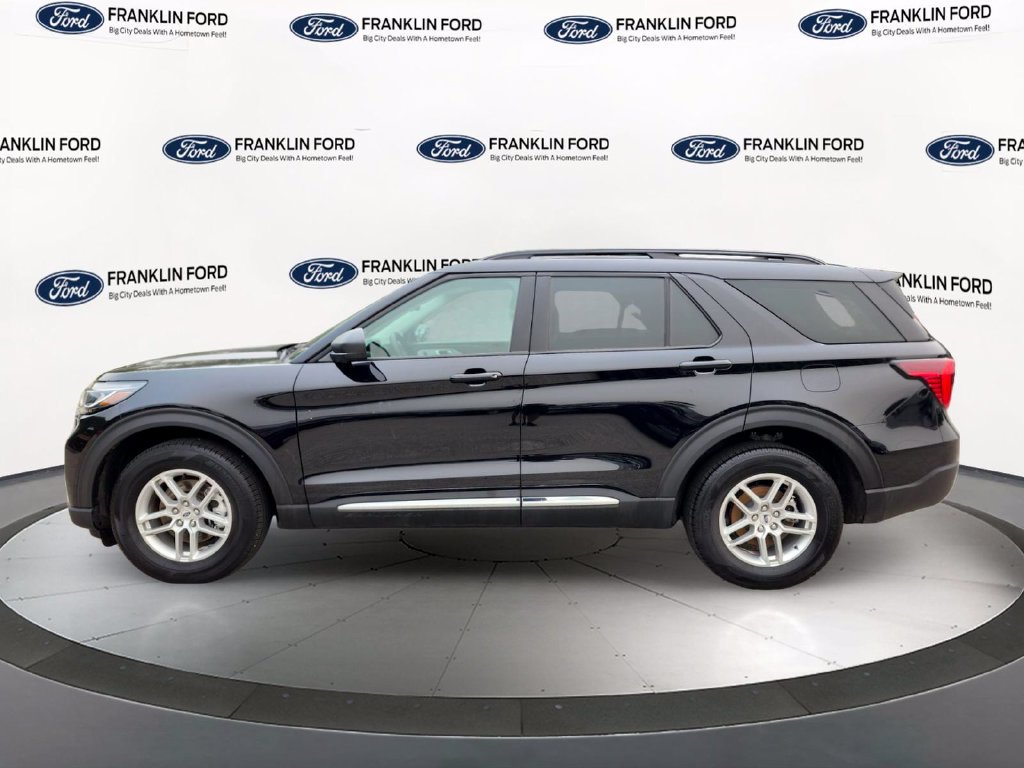 Certified 2025 Ford Explorer Active AWD/4WD image 2
