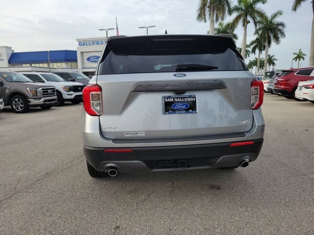 Certified 2022 Ford Explorer XLT w/ Equipment Group 202A AWD/4WD image 5