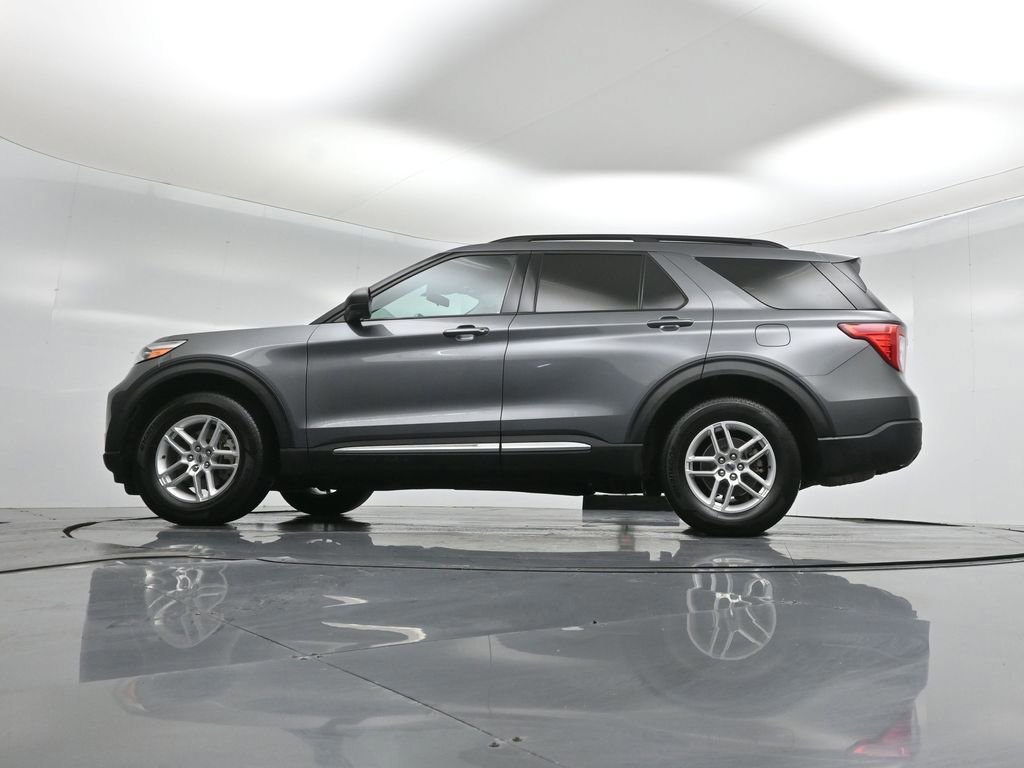 Certified 2022 Ford Explorer XLT w/ Class IV Trailer Tow Package image 24