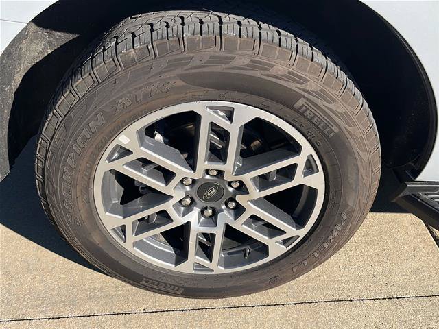 Certified 2025 Ford Expedition Active AWD/4WD image 27