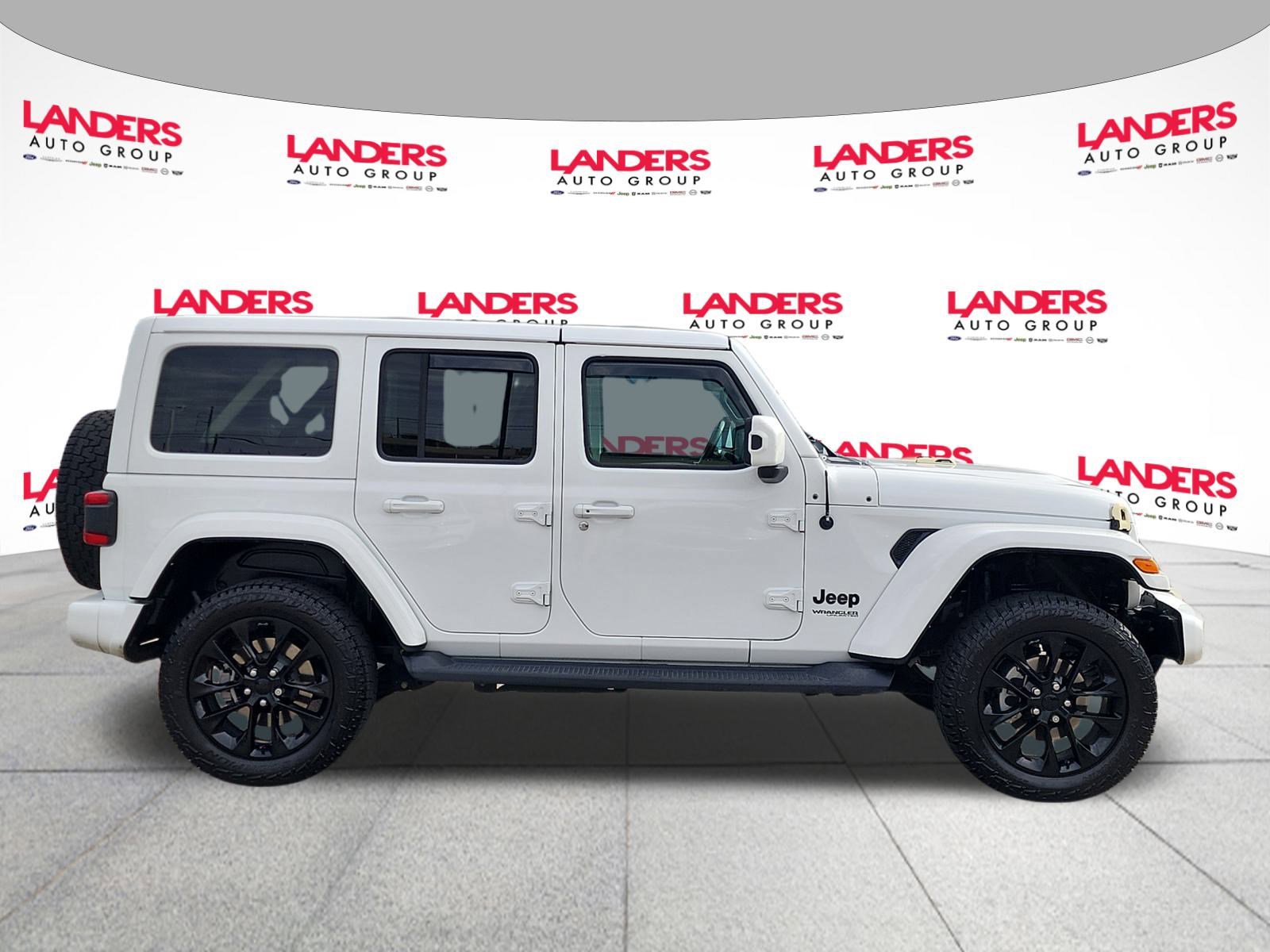 Used 2021 Jeep Wrangler Unlimited Sahara image 2