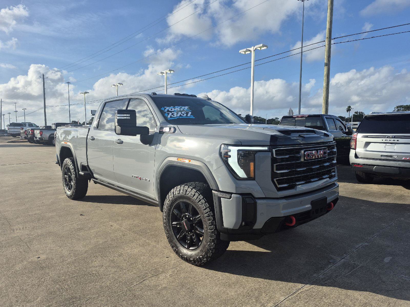 Used 2025 GMC Sierra 2500 AT4 w/ AT4 Premium Plus Package AWD/4WD image 18