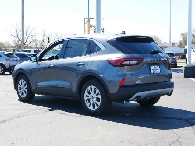 Certified 2023 Ford Escape Active w/ Cold Weather Package FWD image 2