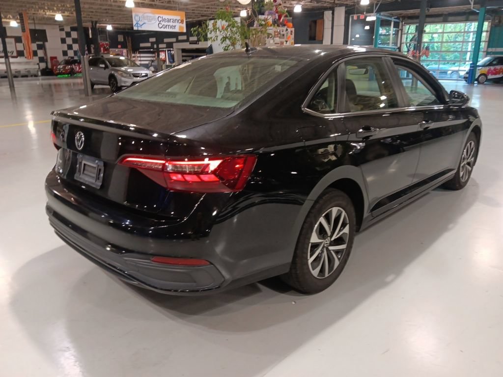Used 2024 Volkswagen Jetta S FWD image 11