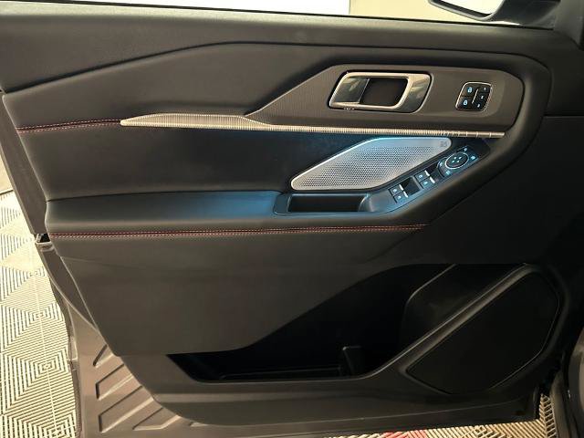 Certified 2025 Ford Explorer ST AWD/4WD image 17