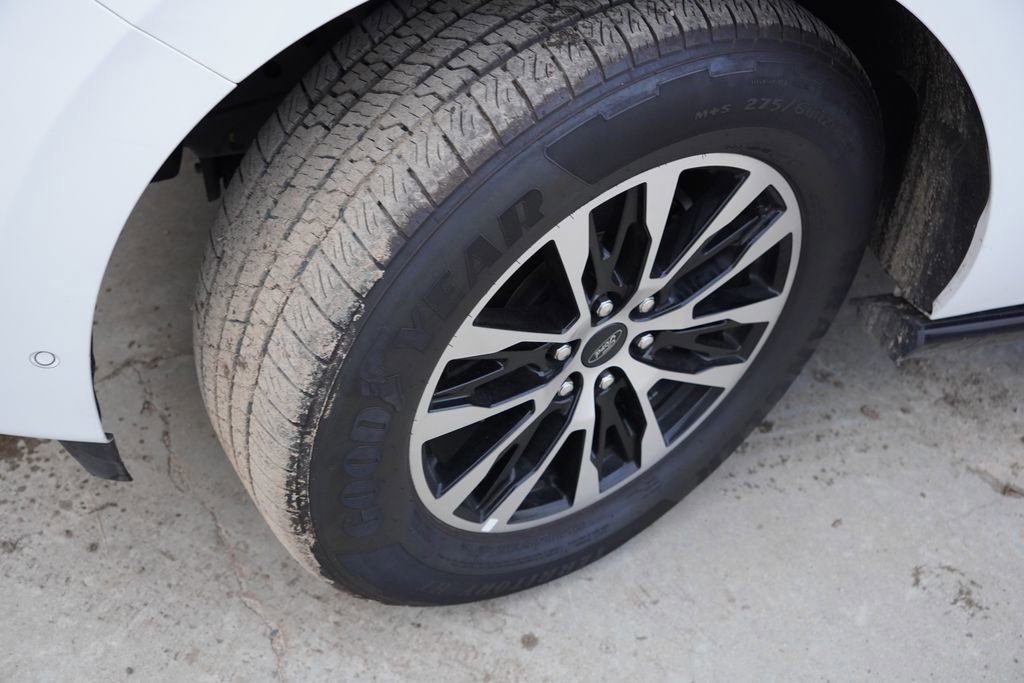 Certified 2025 Ford Expedition Max Platinum image 13