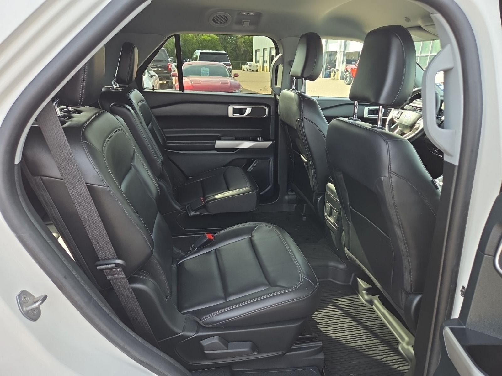 Certified 2023 Ford Explorer XLT w/ Equipment Group 202A AWD/4WD image 50
