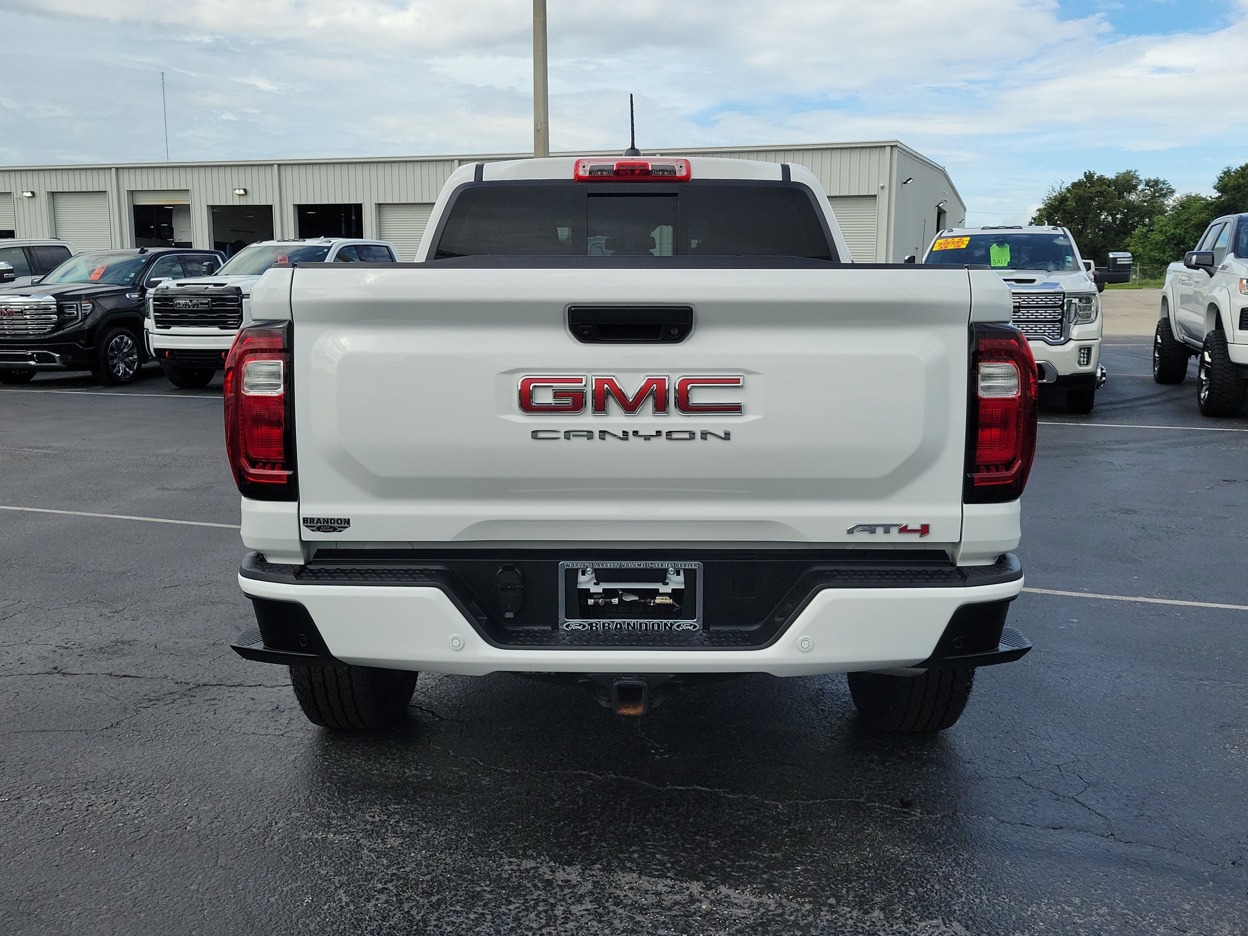 Used 2026 GMC Canyon AT4 AWD/4WD image 8