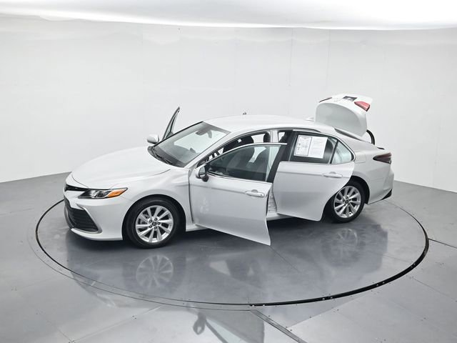 Used 2024 Toyota Camry LE w/ Convenience Package image 43