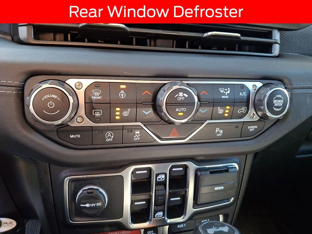 Used 2025 Jeep Wrangler Unlimited Rubicon w/ Safety Group AWD/4WD image 15