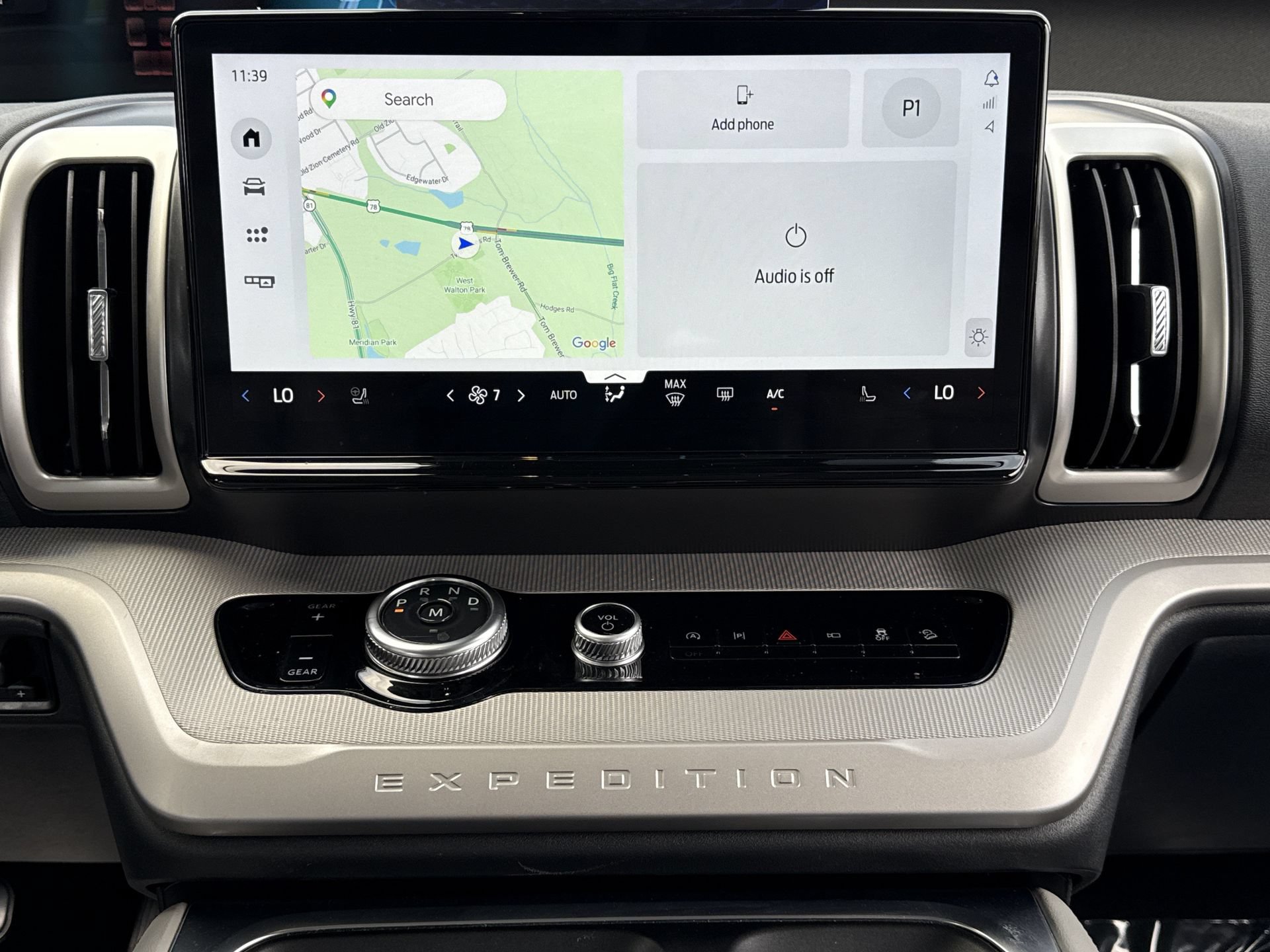 Certified 2025 Ford Expedition Active AWD/4WD image 4